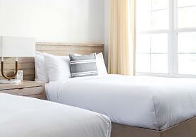 Parrot Key Hotel & Villas