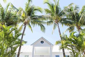 Parrot Key Hotel & Villas