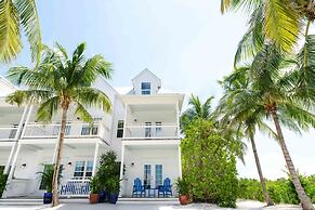 Parrot Key Hotel & Villas