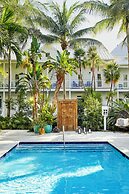 Parrot Key Hotel & Villas