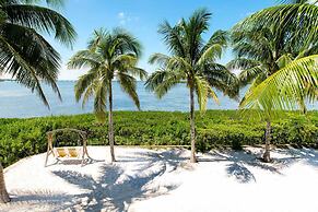 Parrot Key Hotel & Villas