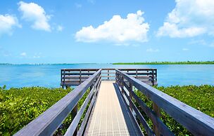 Parrot Key Hotel & Villas