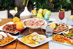 Parrot Key Hotel & Villas