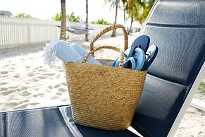 Parrot Key Hotel & Villas