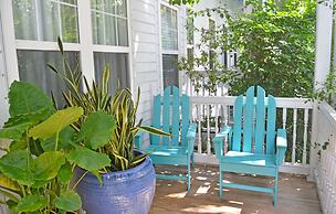 Parrot Key Hotel & Villas