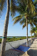 Parrot Key Hotel & Villas