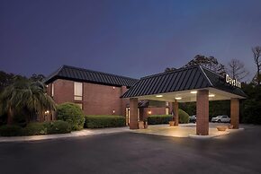 Days Inn by Wyndham Statesboro