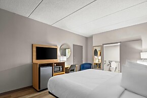 Days Inn by Wyndham Statesboro