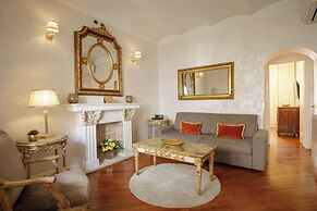 Condotti Boutique Hotel