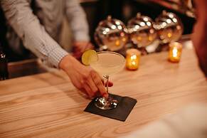 Hotel Indigo Boston Garden by IHG