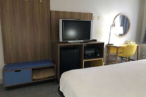 Days Inn by Wyndham Rawlins