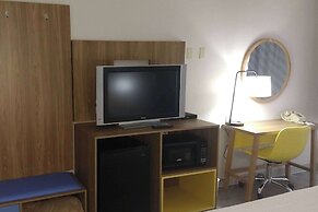 Days Inn by Wyndham Rawlins