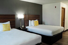 Victorian Inn & Suites