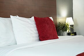 Victorian Inn & Suites