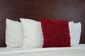 Victorian Inn & Suites