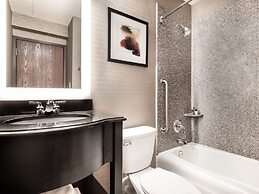 Crowne Plaza Milwaukee South by IHG