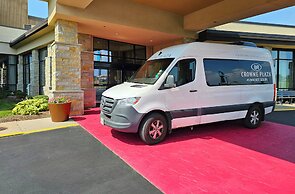 Crowne Plaza Milwaukee Airport by IHG