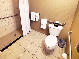 Crowne Plaza Milwaukee South by IHG