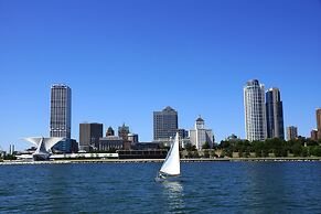 Crowne Plaza Milwaukee South by IHG