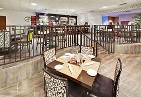 Crowne Plaza Milwaukee South by IHG
