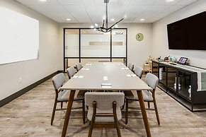 Crowne Plaza Milwaukee South by IHG