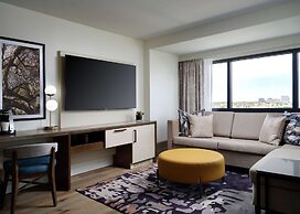 Sonesta Irvine John Wayne Airport