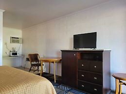 Emerald Inn & Lounge