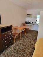 Emerald Inn & Lounge