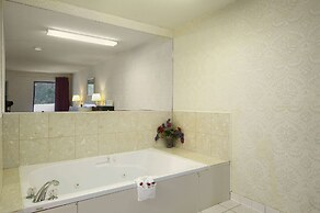 Days Inn by Wyndham Augusta / Fort Eisenhower