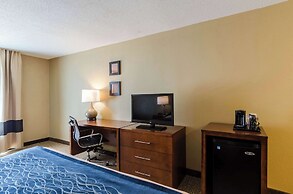 Comfort Inn Randolph - Boston