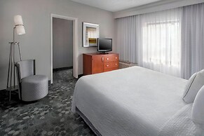 Courtyard by Marriott Newark Liberty International Airport