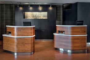 Courtyard by Marriott Newark Liberty International Airport