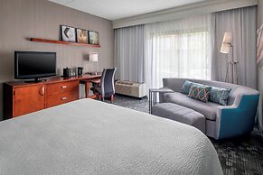 Courtyard by Marriott Newark Liberty International Airport