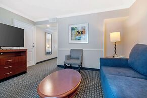 Best Western Plus Marina Shores Hotel