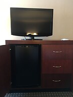 Best Western Plus Marina Shores Hotel