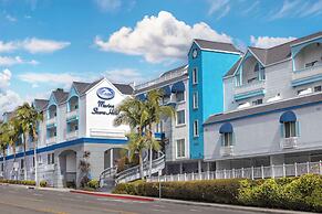 Best Western Plus Marina Shores Hotel