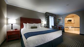 Best Western Plus Marina Shores Hotel