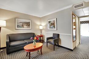 Best Western Plus Marina Shores Hotel