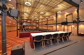 Bedford Hotel & Congress Centre