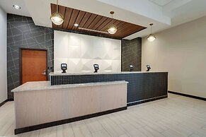 Drury Plaza Hotel Cincinnati Florence