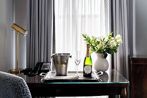 The Eliot Hotel