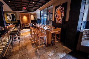 The Eliot Hotel