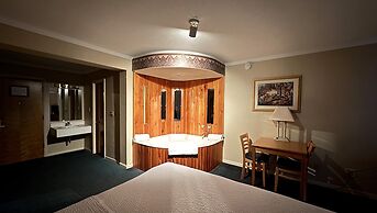 Magnuson Grand Pioneer Inn and Suites