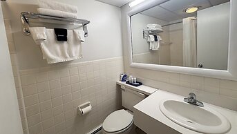 Magnuson Grand Pioneer Inn and Suites