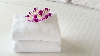 Magnuson Grand Pioneer Inn and Suites