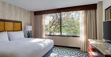 Embassy Suites by Hilton Dallas Love Field