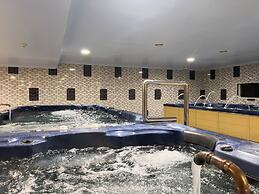 The Phoenix Artesian Spa Resort and Accommodation