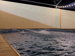 The Phoenix Artesian Spa Resort and Accommodation