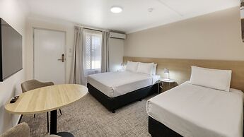 The Phoenix Artesian Spa Resort and Accommodation