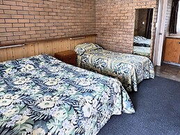 The Phoenix Artesian Spa Resort and Accommodation